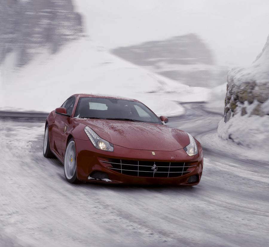  Ferrari FF 2011 года  (фото 79 из 195)